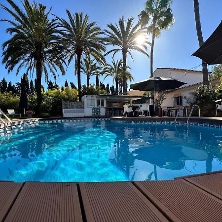 Banus Lodge Marbella Bagian luar foto