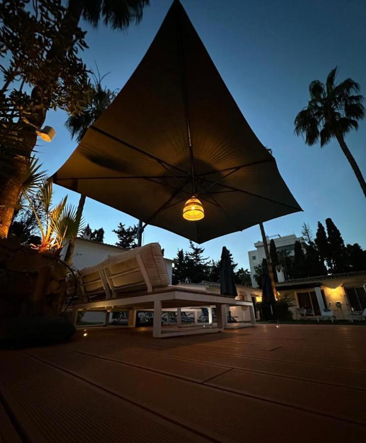 Banus Lodge Marbella Bagian luar foto