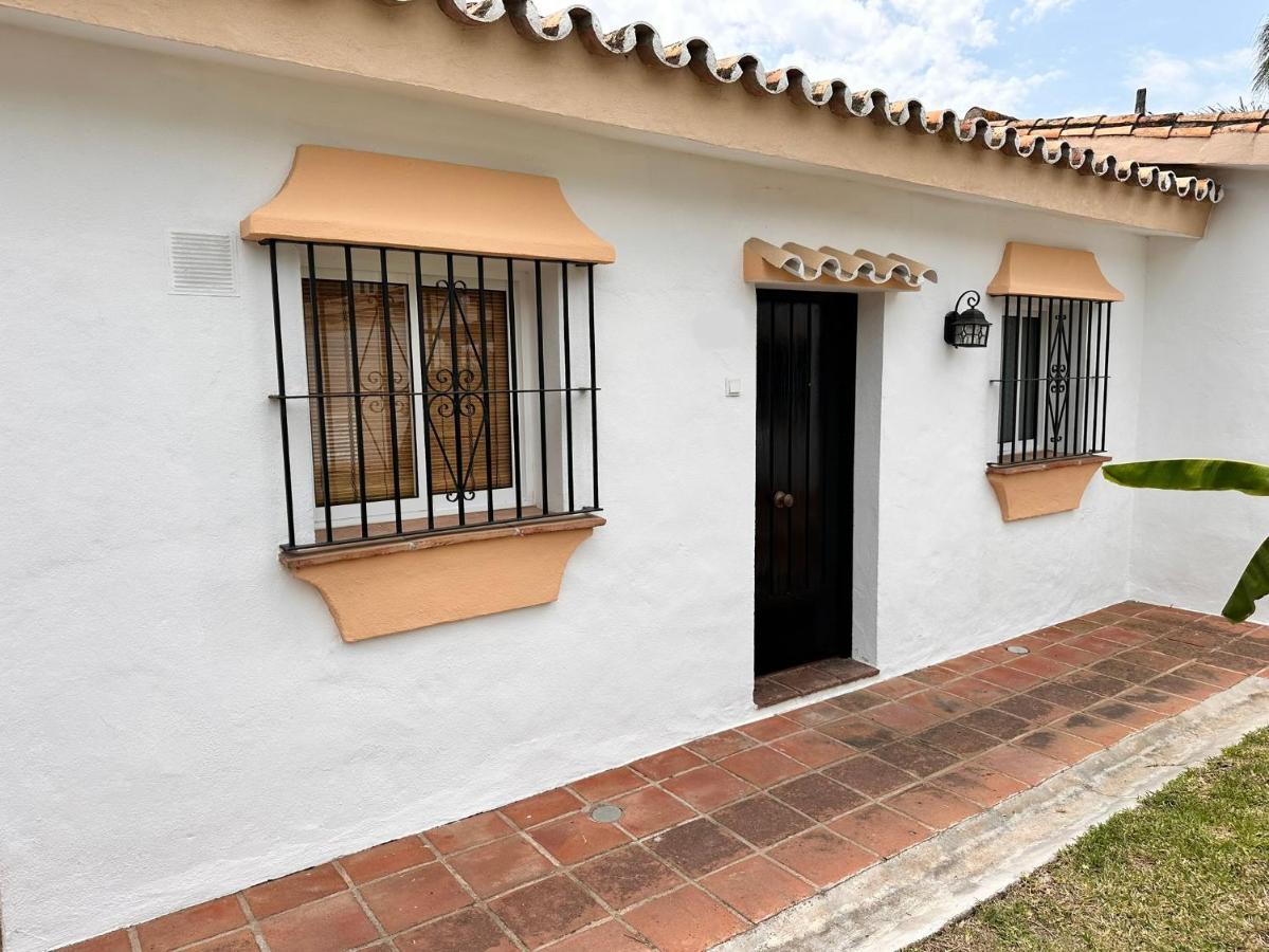 Banus Lodge Marbella Bagian luar foto