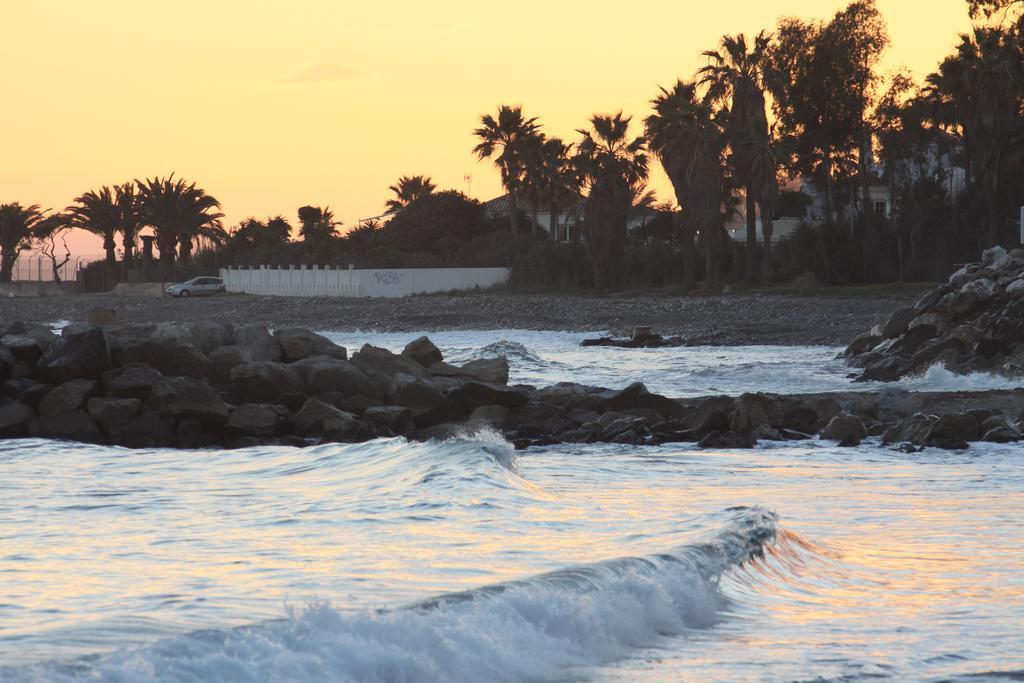 Banus Lodge Marbella Bagian luar foto