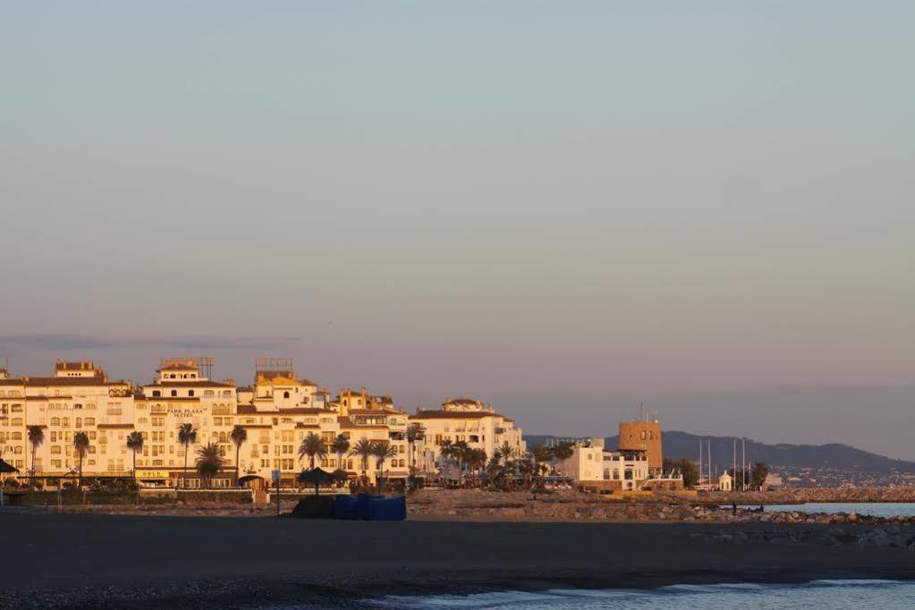 Banus Lodge Marbella Bagian luar foto
