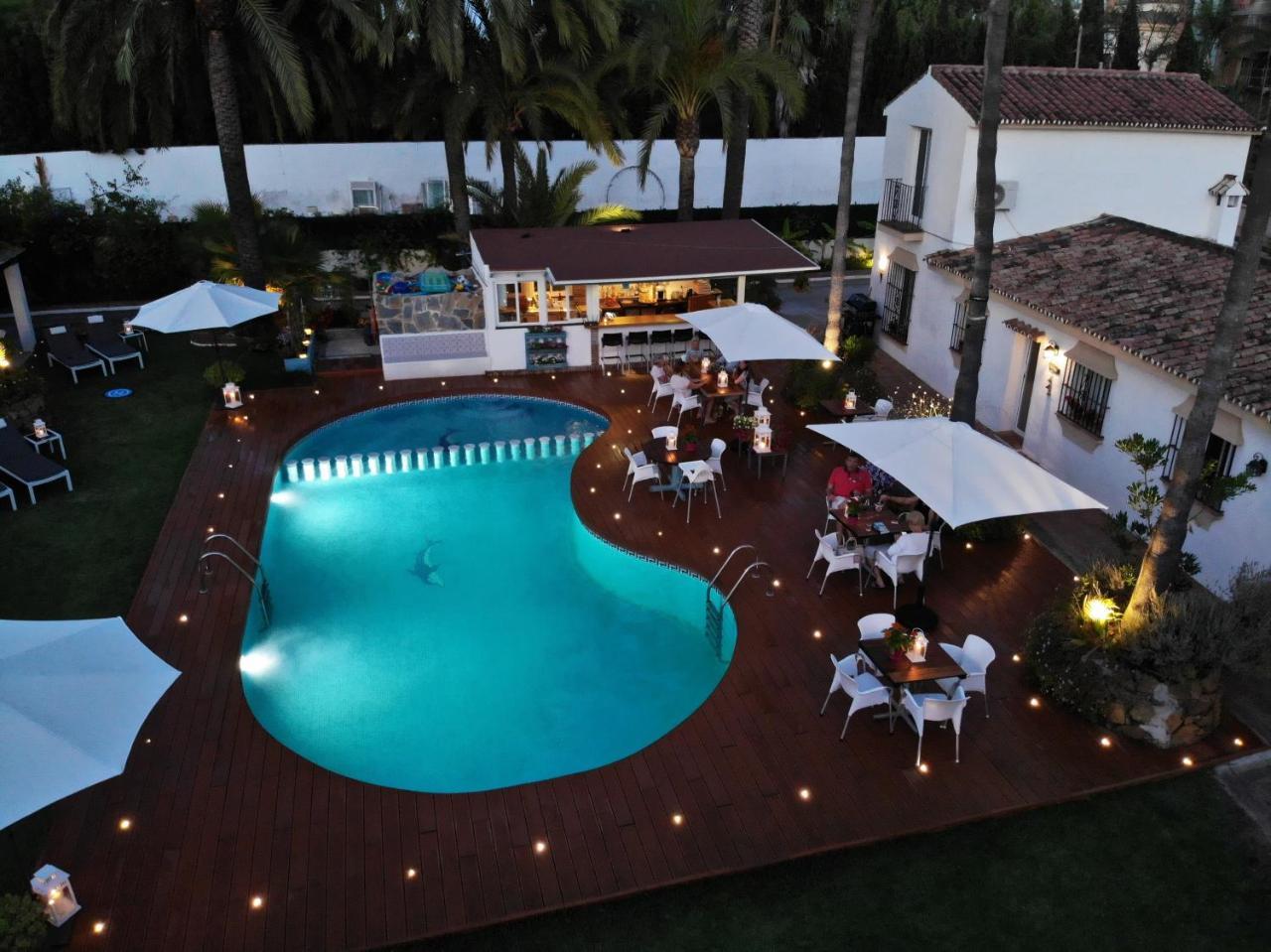 Banus Lodge Marbella Bagian luar foto